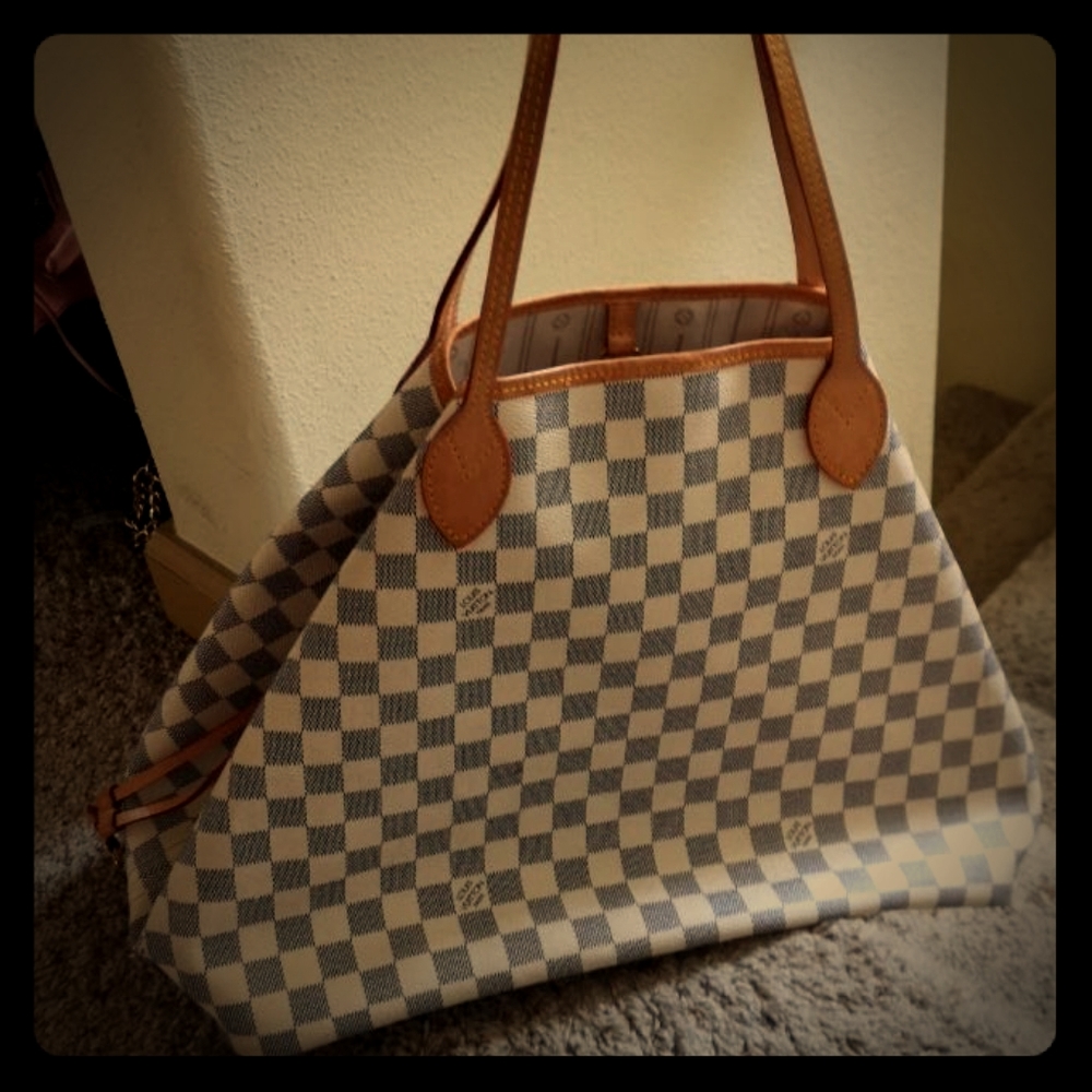 Large LV tote
